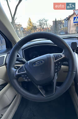 Седан Ford Fusion 2014 в 