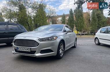 Седан Ford Fusion 2016 в 