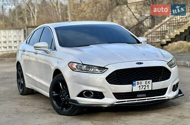 Седан Ford Fusion 2015 в Новояворівську