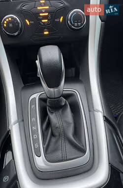 Седан Ford Fusion 2014 в 