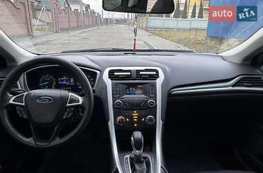 Седан Ford Fusion 2014 в 
