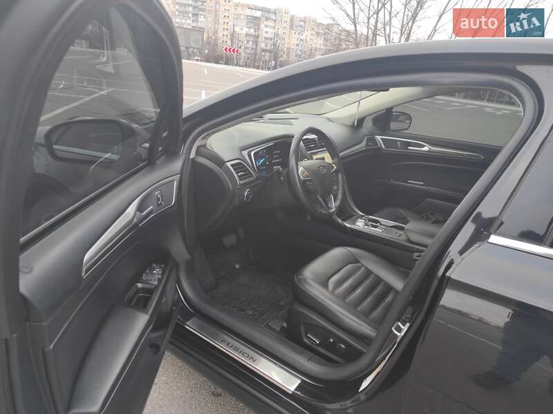 Седан Ford Fusion 2018 в Киеве