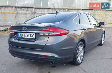 Седан Ford Fusion 2017 в 