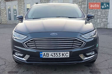 Седан Ford Fusion 2017 в 