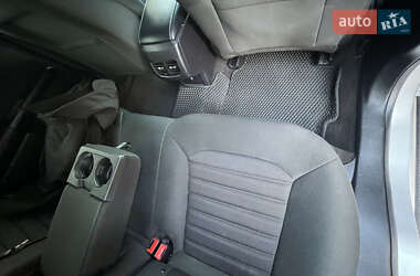 Седан Ford Fusion 2019 в 