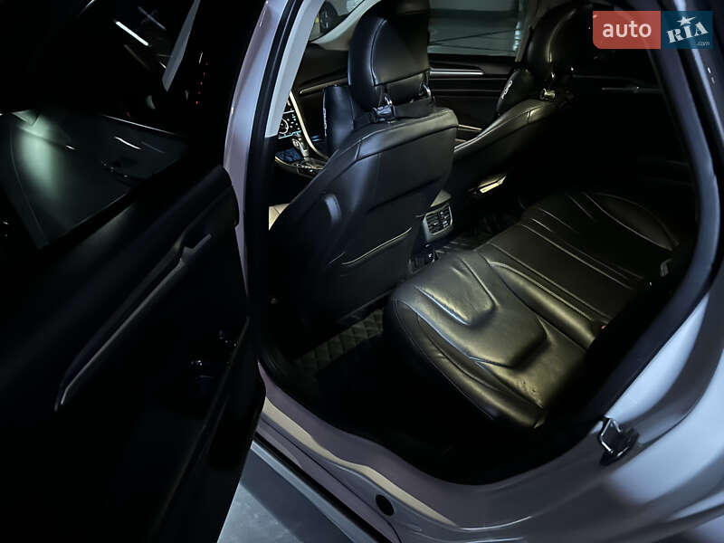 Седан Ford Fusion 2014 в Одесі