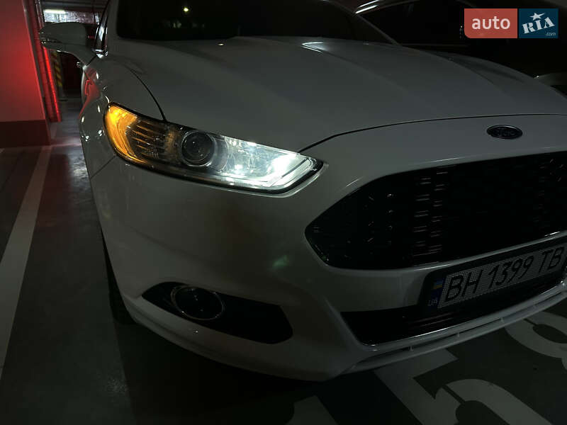 Седан Ford Fusion 2014 в Одесі