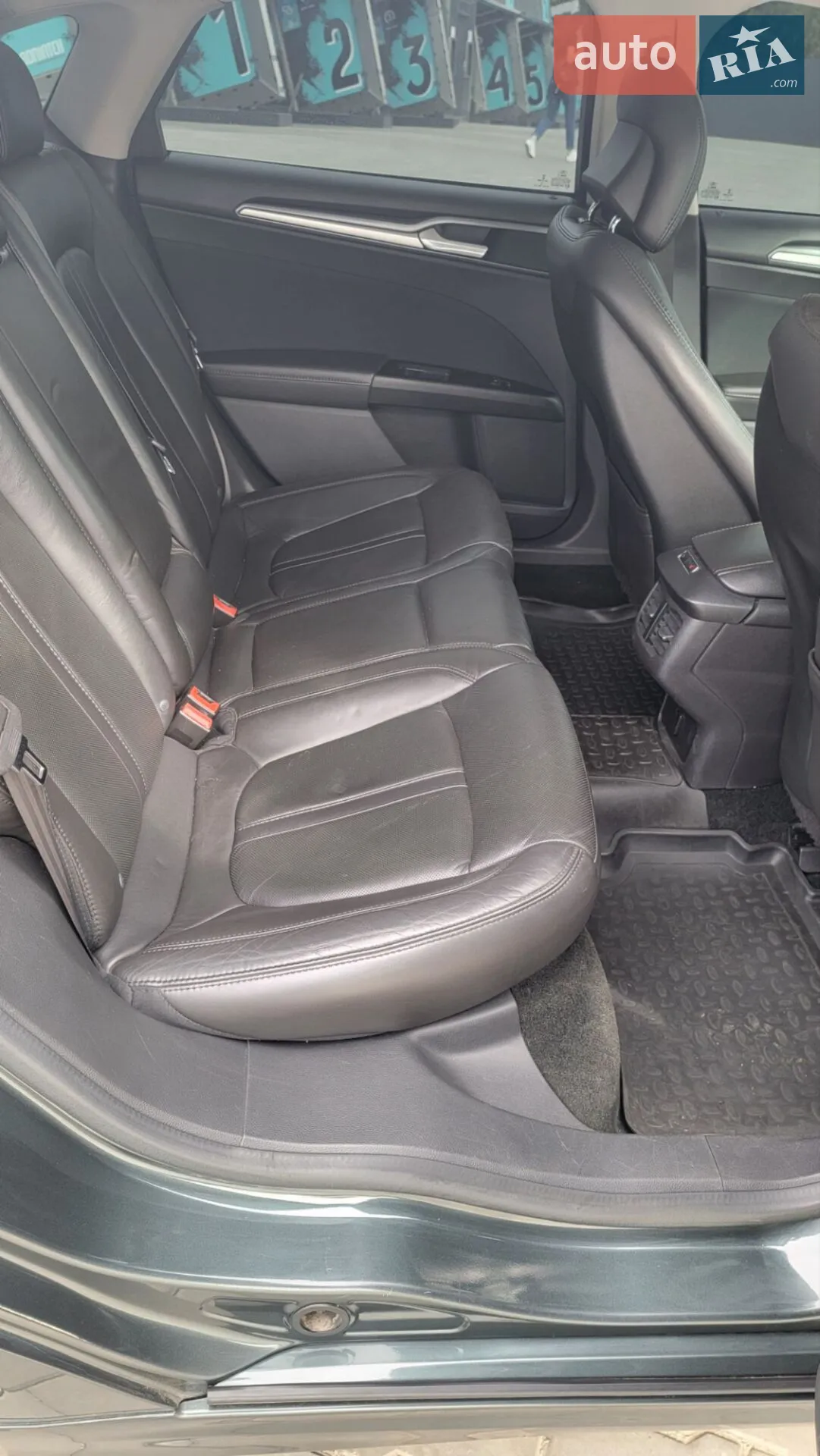 2015 Ford Fusion - мініатюра 31