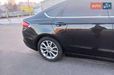 Седан Ford Fusion 2016 в 