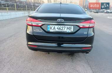 Седан Ford Fusion 2016 в 