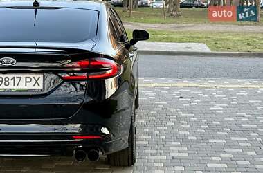 Седан Ford Fusion 2017 в 