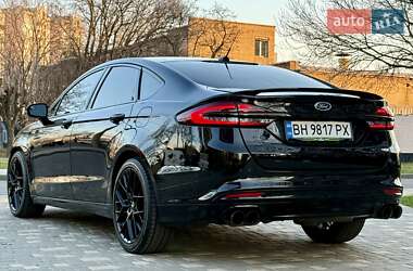 Седан Ford Fusion 2017 в 