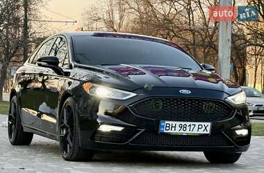 Седан Ford Fusion 2017 в 