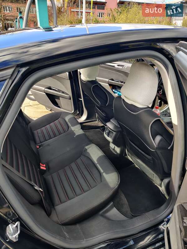 Седан Ford Fusion 2015 в Львове