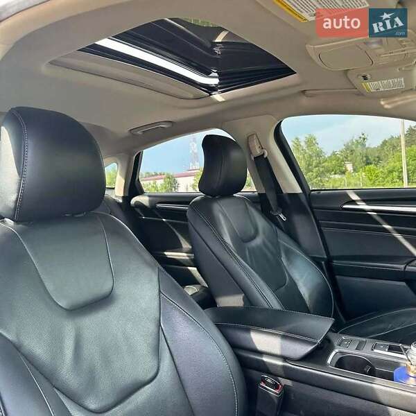 Седан Ford Fusion 2019 в Виннице