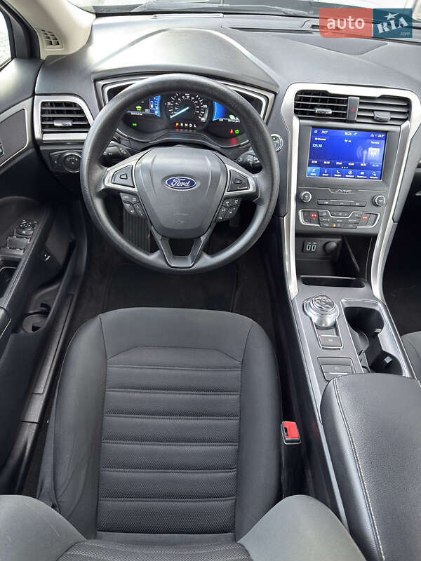 Седан Ford Fusion 2019 в Одессе