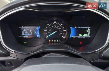 Седан Ford Fusion 2019 в 