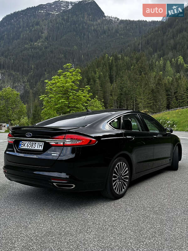 Седан Ford Fusion 2018 в Ровно