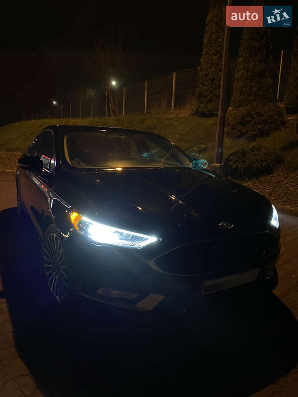 Седан Ford Fusion 2018 в Ровно