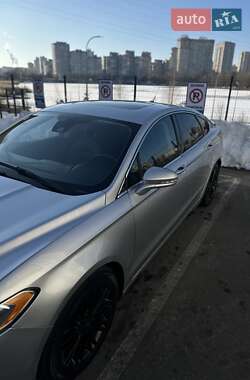 Седан Ford Fusion 2013 в 