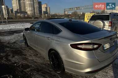 Седан Ford Fusion 2013 в 