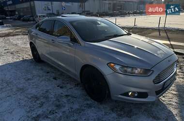 Седан Ford Fusion 2013 в 