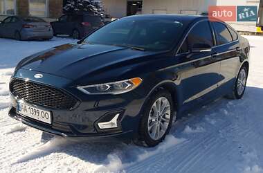 Седан Ford Fusion 2020 в 