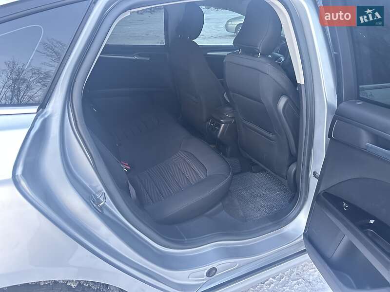 Седан Ford Fusion 2015 в Харкові