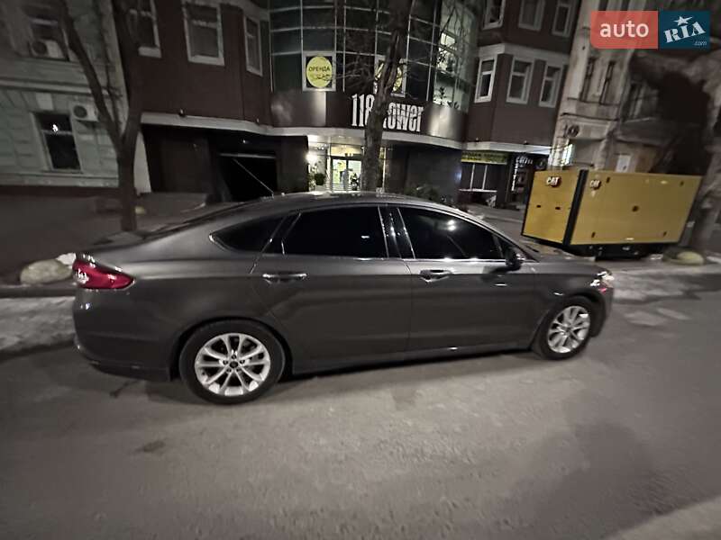 Седан Ford Fusion 2016 в Києві