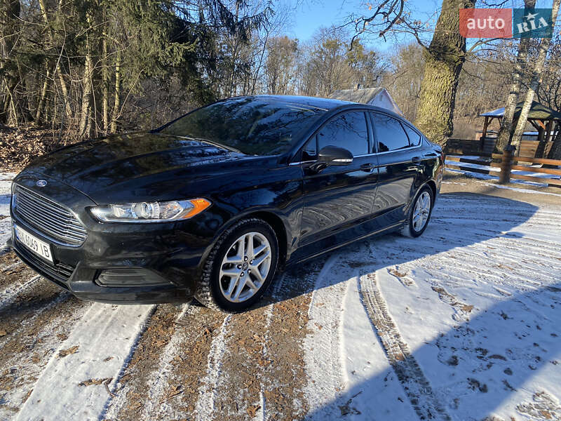 Седан Ford Fusion 2014 в Полонном