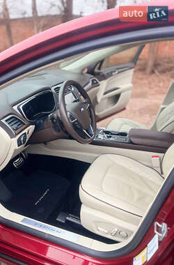 Седан Ford Fusion 2017 в 