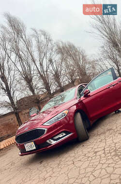 Седан Ford Fusion 2017 в 