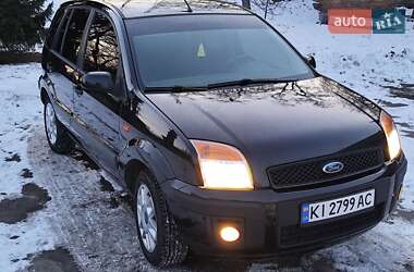 Хэтчбек Ford Fusion 2008 в Киеве