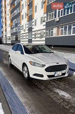 Седан Ford Fusion 2013 в 