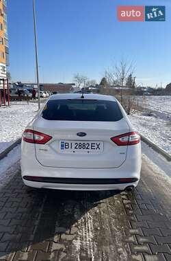 Седан Ford Fusion 2013 в 
