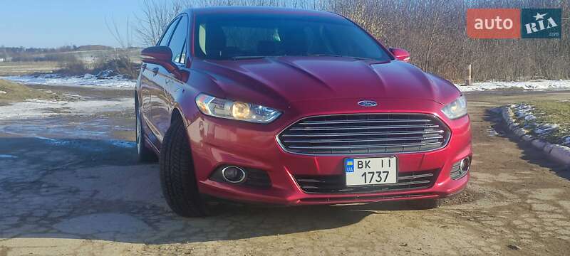 Седан Ford Fusion 2013 в Ровно