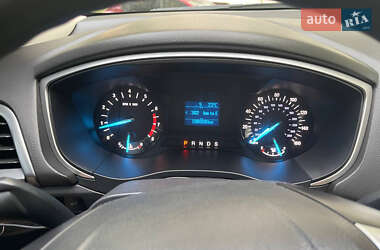 Седан Ford Fusion 2012 в 