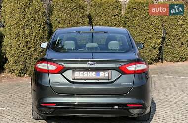 Седан Ford Fusion 2015 в 