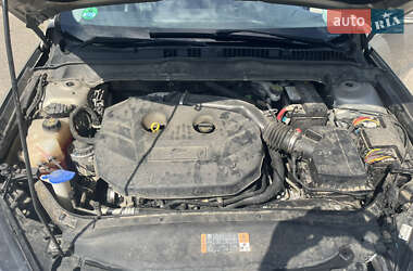 Седан Ford Fusion 2014 в 