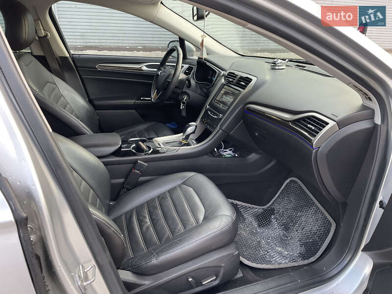 Седан Ford Fusion 2014 в Полтаві