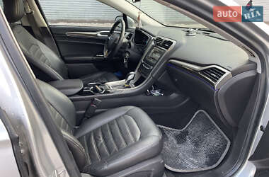 Седан Ford Fusion 2014 в 