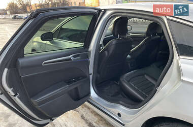 Седан Ford Fusion 2014 в 