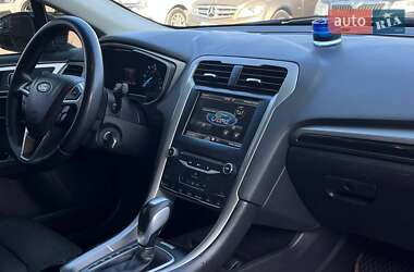 Седан Ford Fusion 2014 в Львові