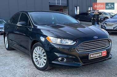 Седан Ford Fusion 2014 в Львові