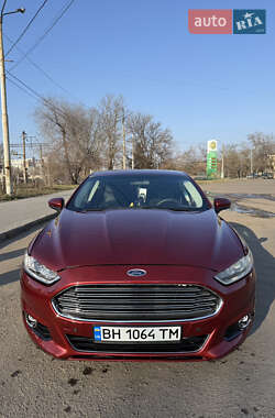 Седан Ford Fusion 2014 в 