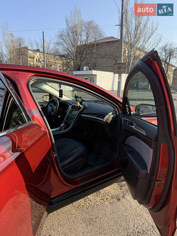 Седан Ford Fusion 2014 в Одесі