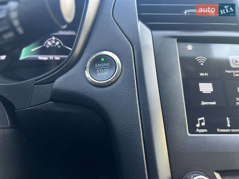 Седан Ford Fusion 2017 в Сарнах фото 28 Седан Ford Fusion 2017 в Сарнах