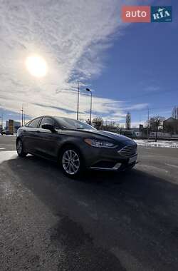 Седан Ford Fusion 2016 в 