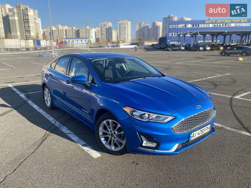 Седан Ford Fusion 2019 в Києві