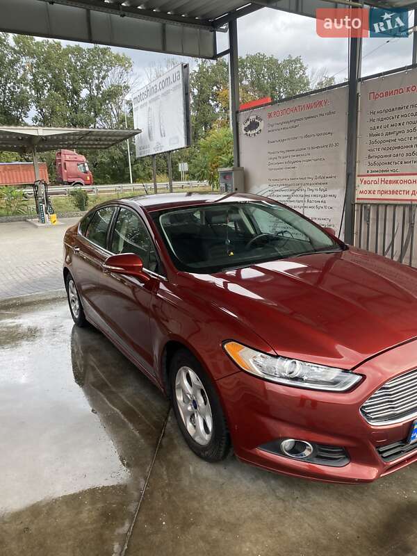 Седан Ford Fusion 2014 в Білій Церкві